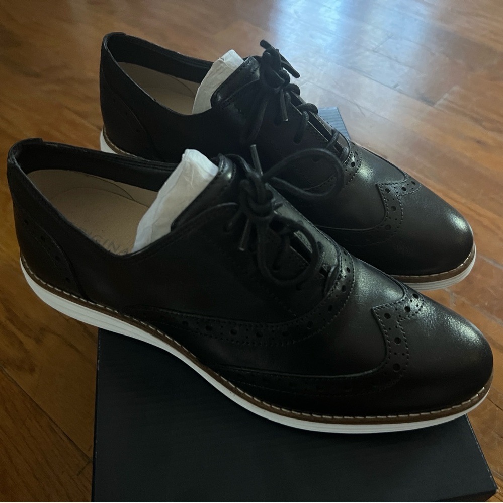 Cole Haan original grand wing black leather Oxfords